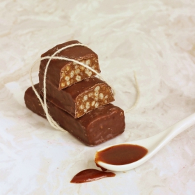 Barrita proteica Chocolate Caramelo Cacahuetes 44g - Barre chocolat caramel cacahuètes 