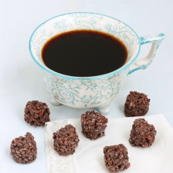 Bouchées protéinées aux céréales et chocolat noir