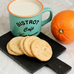 Biscuits secs hyperprotéinés à l'orange