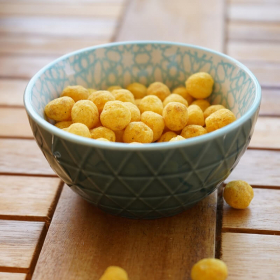 Snack salado bolitas infladas sabor curry SG