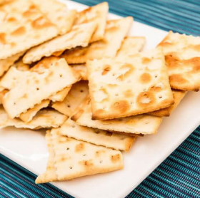 Crackers hyperprotéinés type azyme