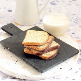 Mini Biscottes hyperprotéinées avec un socle en chocolat