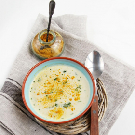 Sopa Frango Caril rica em proteínas