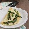 Questa ricetta di frittata iperproteica ti permetterà di gustare un pasto completo e delizioso. Una crepe salata e originale con verdure, compatibile con la fase 2 della dieta iperproteica MinciDélice. Il tempo di cottura delle verdure è un po' lungo se si utilizzano verdure fresche. Per risparmiare tempo, si consiglia di utilizzare verdure già cotte. Non esitate a variare la ricetta utilizzando verdure di stagione.
Questa ricetta è compatibile con la fase 1 se non si aggiungono i piselli.