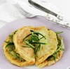 La préparation de crêpes natures hyperprotéinées Mincidélice peut être aromatisée selon les goûts et les envies du moment. Pour cette recette de régime protéiné, nous vous proposons d’ajouter du curry dans la pâte, et d’accompagner l’omelette avec une délicieuse crème de courgette. Un plat principal à déguster dès la phase 1 de votre régime hyperprotéiné, accompagné d’une salade verte. Cette recette est adaptée dès la phase 1 du régime hyperprotéiné.